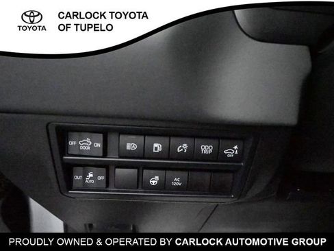 Used 2025 Toyota Tundra Platinum AWD/4WD image 22