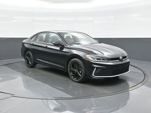 New 2026 Volkswagen Jetta SE FWD image 1