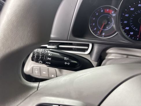 Used 2023 Hyundai Elantra SEL FWD image 15