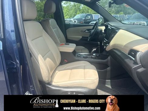 Used 2023 Chevrolet Traverse LT w/ LPO, Floor Liner Package AWD/4WD image 19