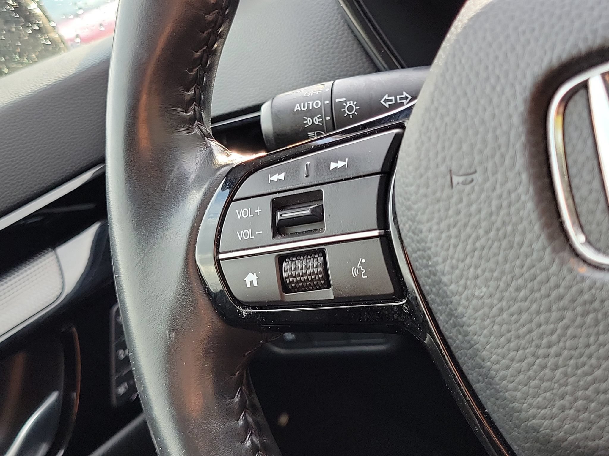 Used 2024 Honda CR-V EX-L image 12