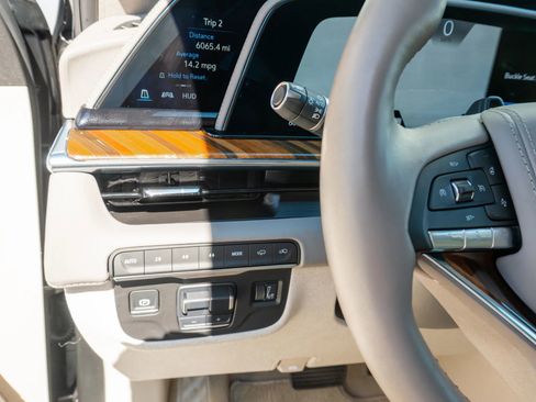 Used 2024 Cadillac Escalade Sport Platinum w/ LPO, ONYX Package AWD/4WD image 72