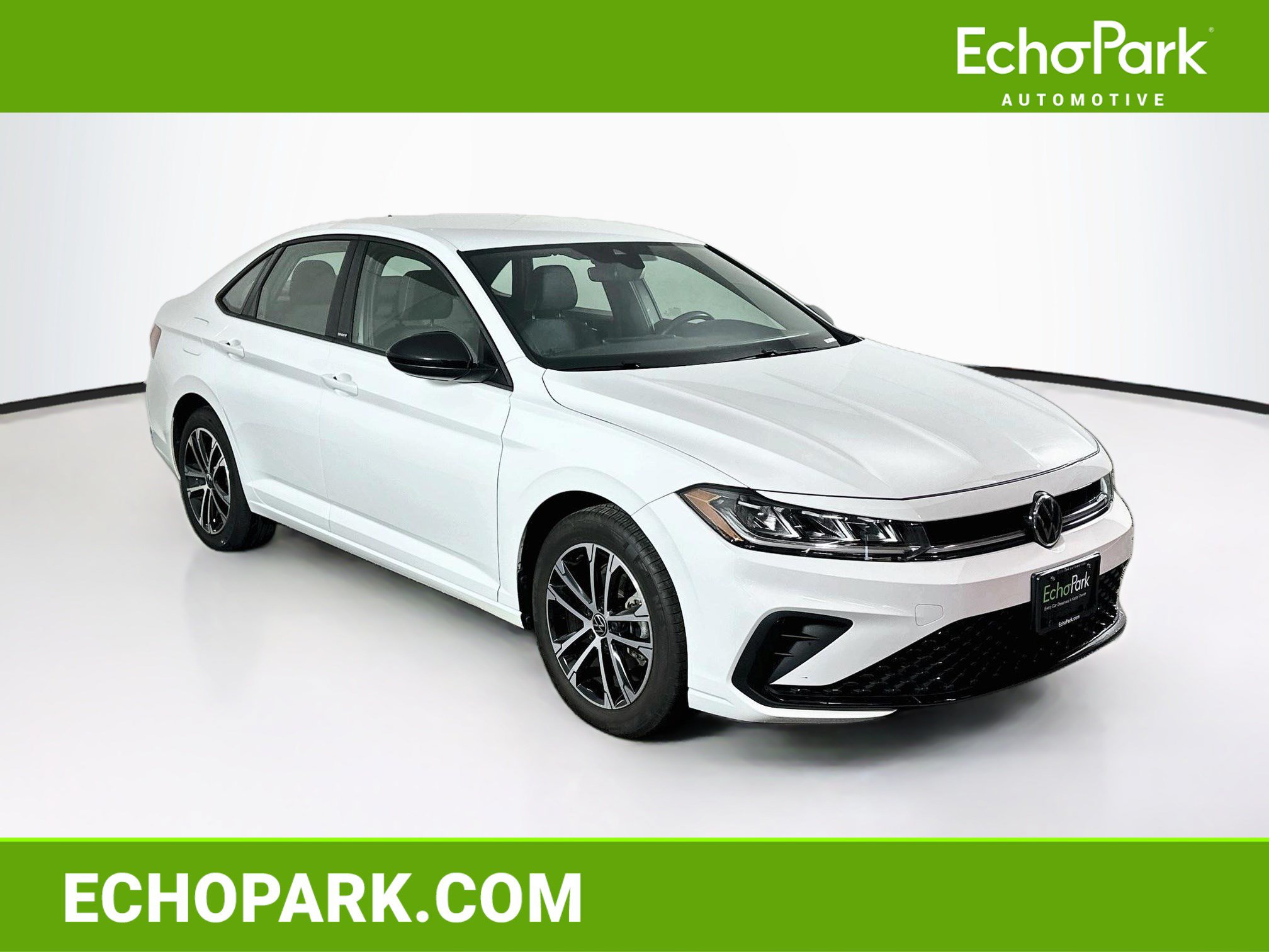 Used 2025 Volkswagen Jetta Sport FWD image 1
