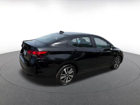 Used 2025 Nissan Versa SV image 16