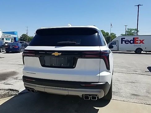 Certified 2025 Chevrolet Traverse LT FWD image 27