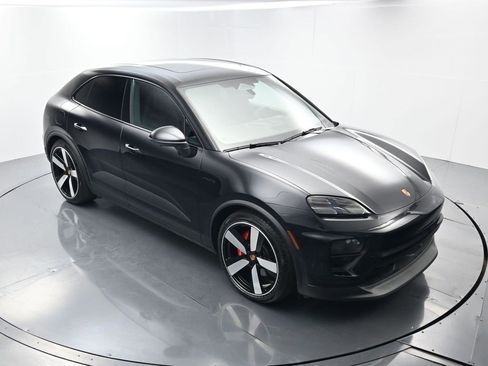 Certified 2025 Porsche Macan 4S Electric image 45