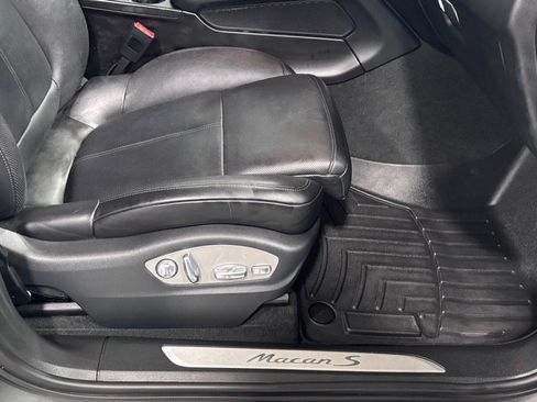 Used 2016 Porsche Macan S image 18