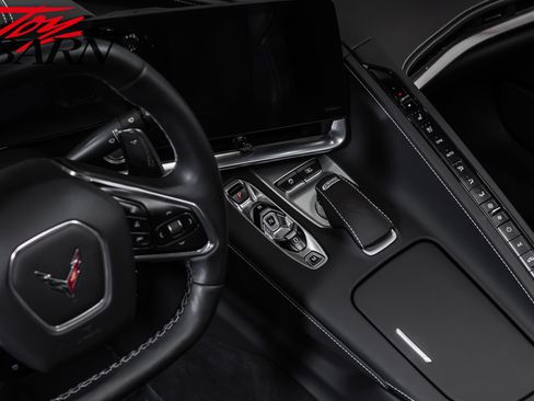 Used 2020 Chevrolet Corvette Stingray Preferred Cpe w/ 2LT Preferred Equipment Group RWD image 33