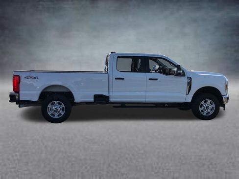 Used 2025 Ford F350 XLT AWD/4WD image 9