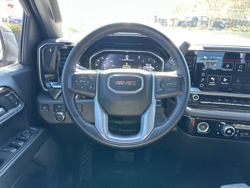 Used 2024 GMC Sierra 1500 SLE image 24