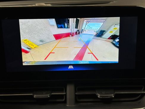 Used 2025 Chevrolet Trax LT image 22