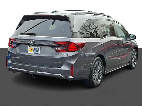 Certified 2025 Honda Odyssey Touring image 6