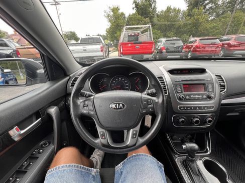 Used 2014 Kia Sorento LX AWD/4WD image 18
