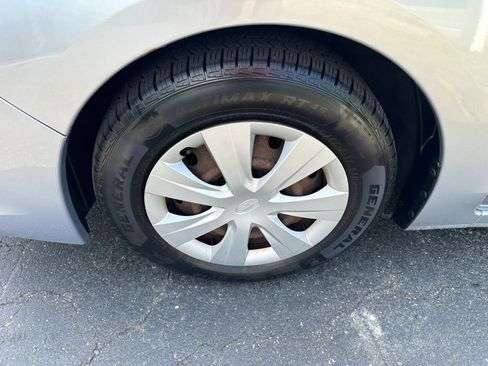 Used 2013 Subaru Impreza 2.0i AWD/4WD image 9