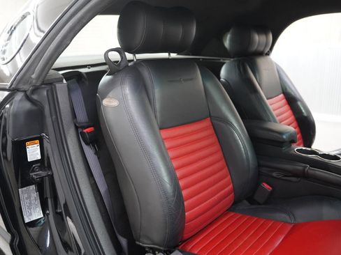 Used 2002 Ford Thunderbird image 25