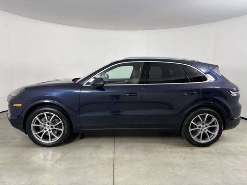 Certified 2026 Porsche Cayenne AWD/4WD image 2