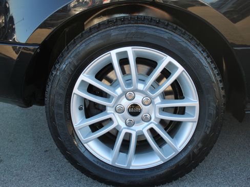 Used 2012 Land Rover Range Rover HSE image 7