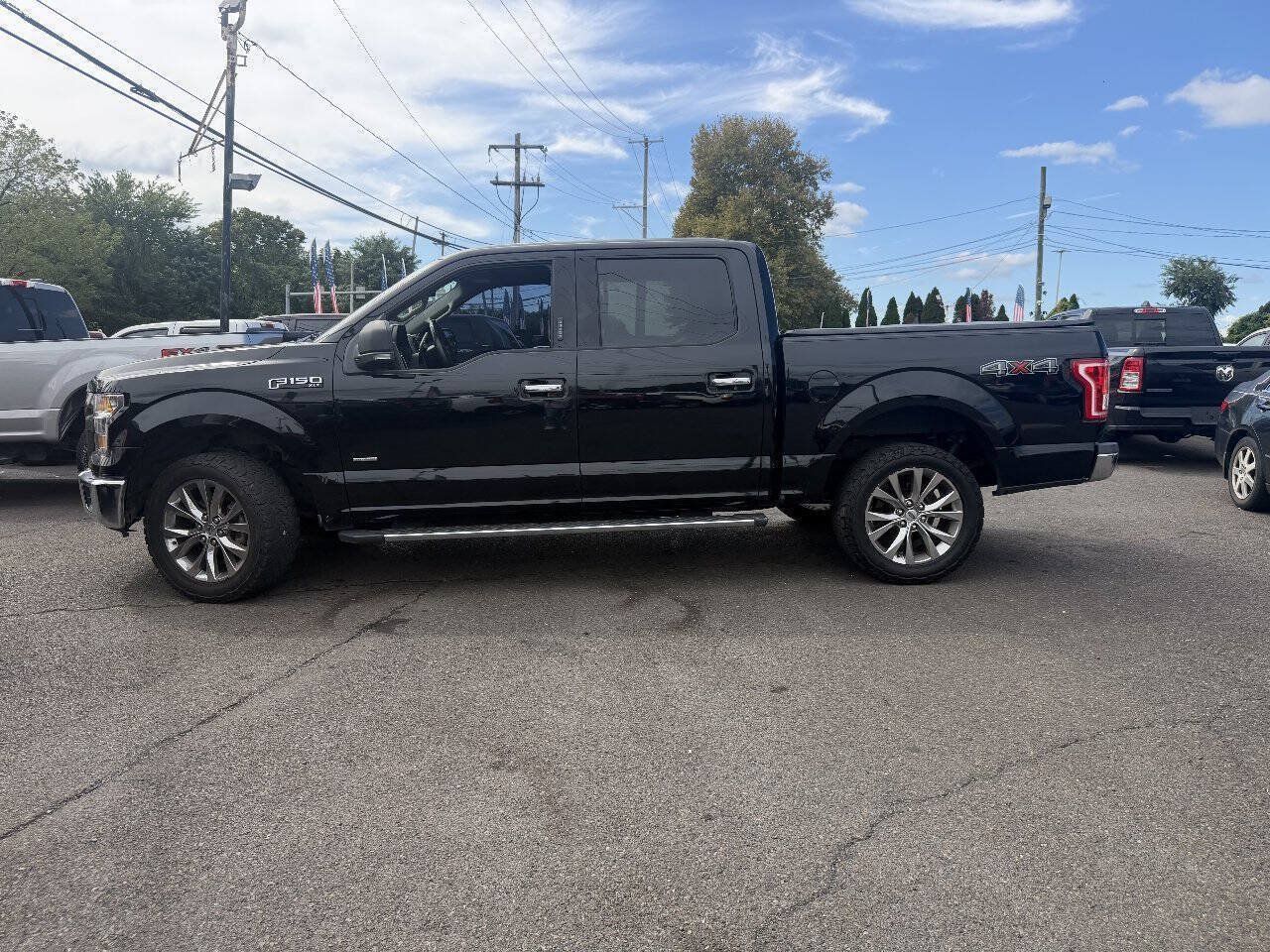 Used 2017 Ford F150 XLT w/ Equipment Group 302A Luxury AWD/4WD image 1