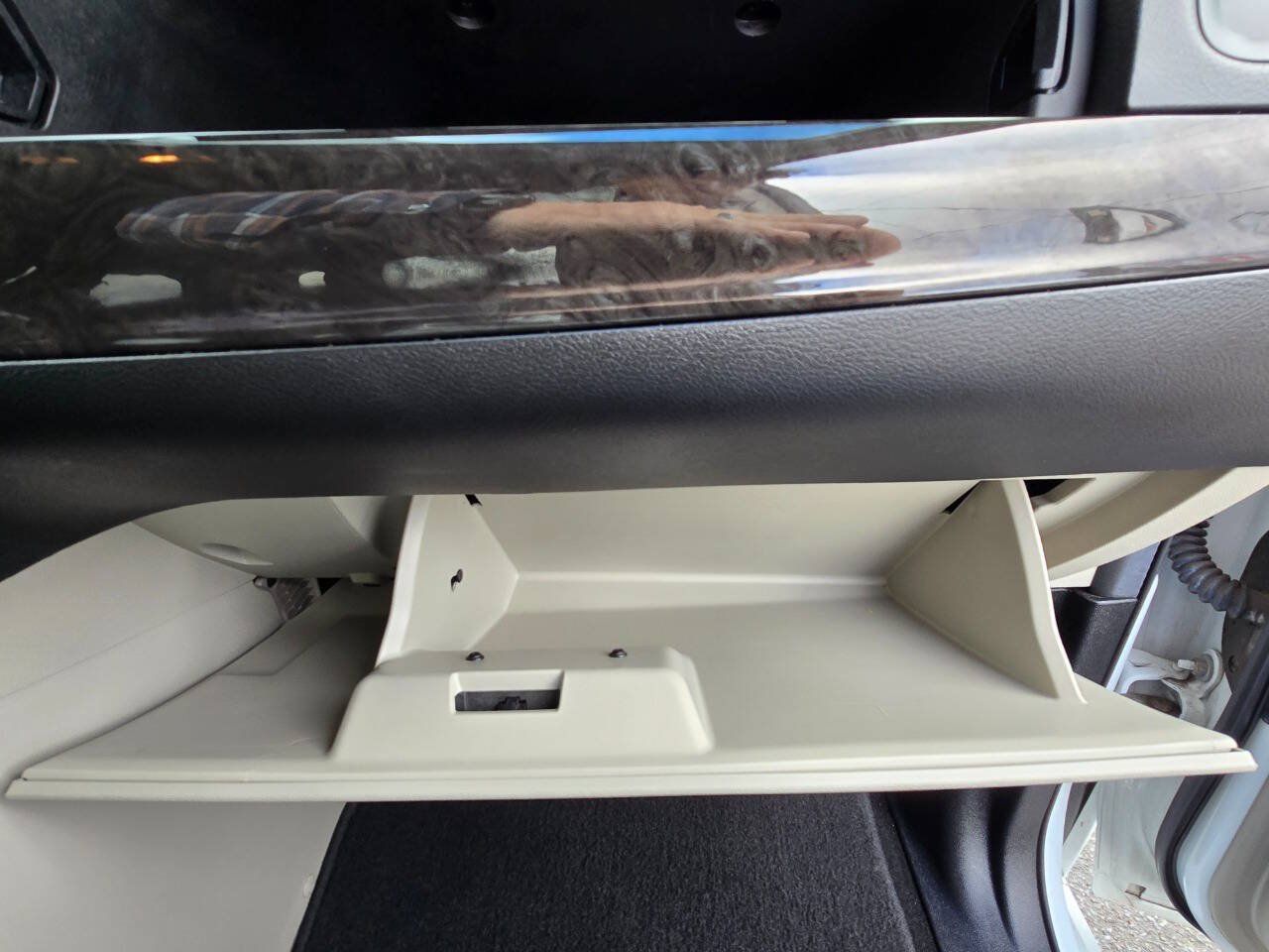 Used 2018 Dodge Grand Caravan SE w/ UConnect Hands-Free Group FWD image 35