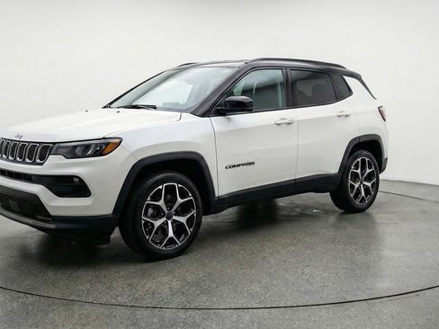 Used 2025 Jeep Compass Limited image 2