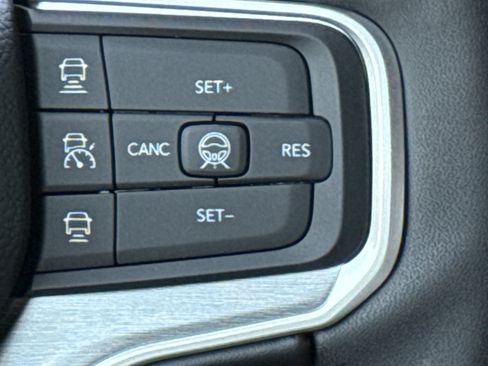 Used 2026 Jeep Grand Wagoneer 2WD image 21