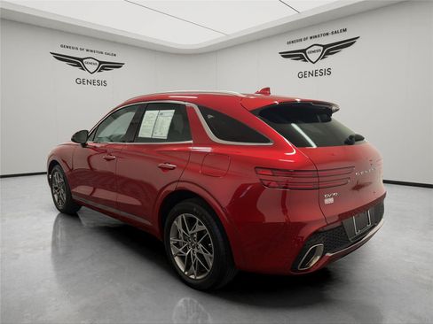 Used 2025 Genesis GV70 2.5T w/ Select Package AWD/4WD image 3