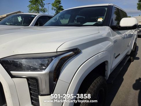 Used 2022 Toyota Tundra SR5 w/ SR5 Premium Package RWD image 4