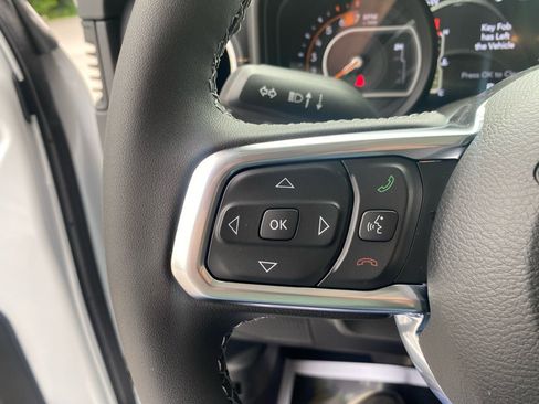 New 2025 Jeep Wrangler Unlimited Sahara AWD/4WD image 13
