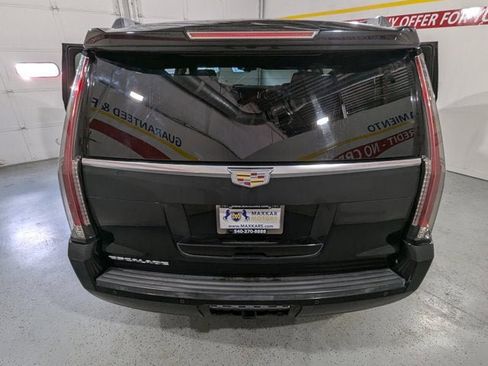 Used 2016 Cadillac Escalade Luxury image 14