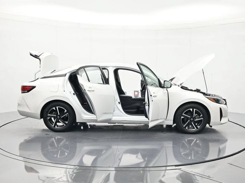Used 2024 Nissan Sentra SV FWD image 46