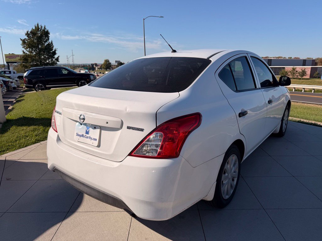 Used 2015 Nissan Versa S FWD image 9