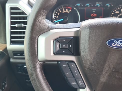 Used 2019 Ford F150 King Ranch w/ Equipment Group 601A Luxury AWD/4WD image 29
