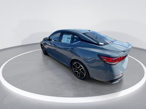 New 2025 Nissan Sentra SR image 6