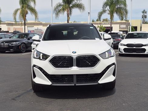 New 2026 BMW X2 xDrive28i w/ Convenience Package AWD/4WD image 3