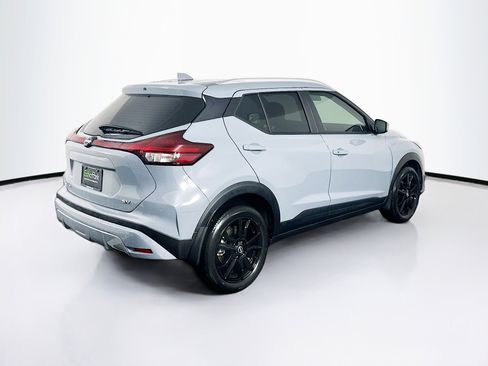 Used 2024 Nissan Kicks SV image 9