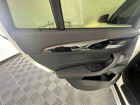 Used 2018 BMW X1 sDrive28i image 17