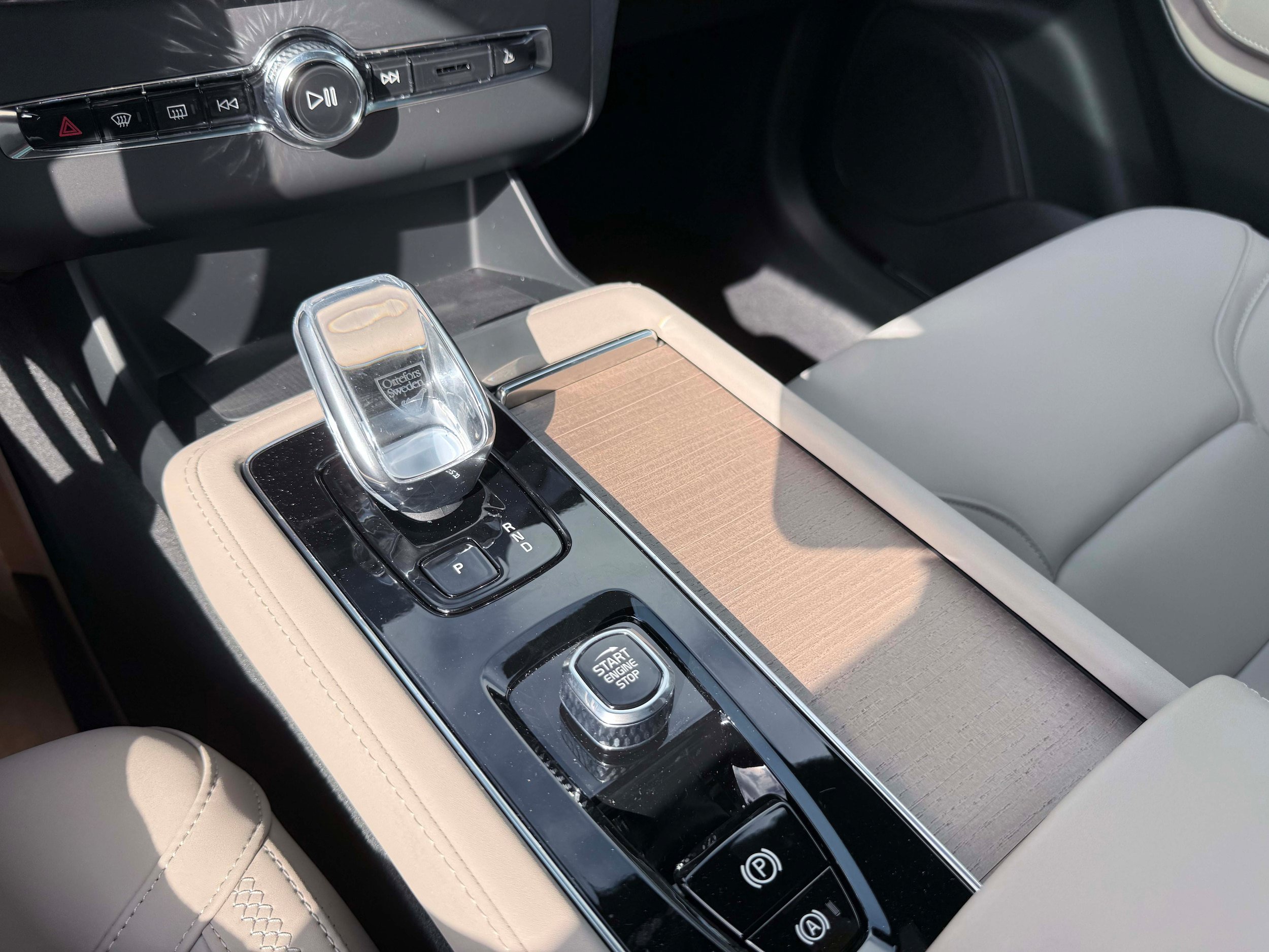 New 2026 Volvo XC90 T8 Plus AWD/4WD image 26
