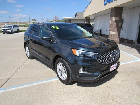 Used 2023 Ford Edge SEL w/ Convenience Package AWD/4WD image 3