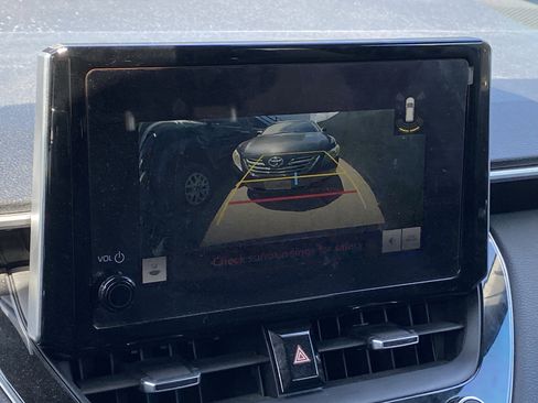 Used 2023 Toyota Corolla Cross XLE image 7