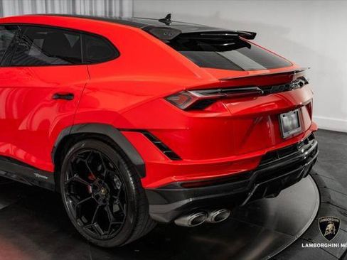 Used 2023 Lamborghini Urus Performante AWD/4WD image 20
