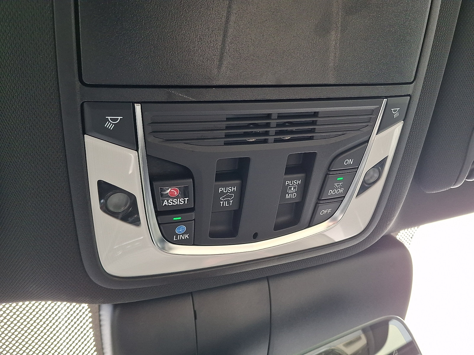 Certified 2025 Acura RDX SH-AWD image 27