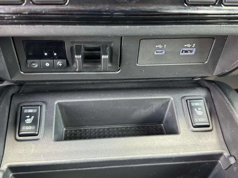 Used 2021 Nissan Titan PRO-4X w/ Pro-4x Convenience Package AWD/4WD image 30