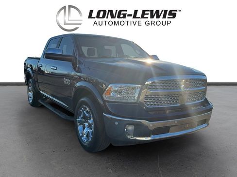 Used 2017 RAM 1500 Laramie w/ Convenience Group image 10