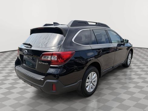 Used 2018 Subaru Outback 2.5i Premium AWD/4WD image 8