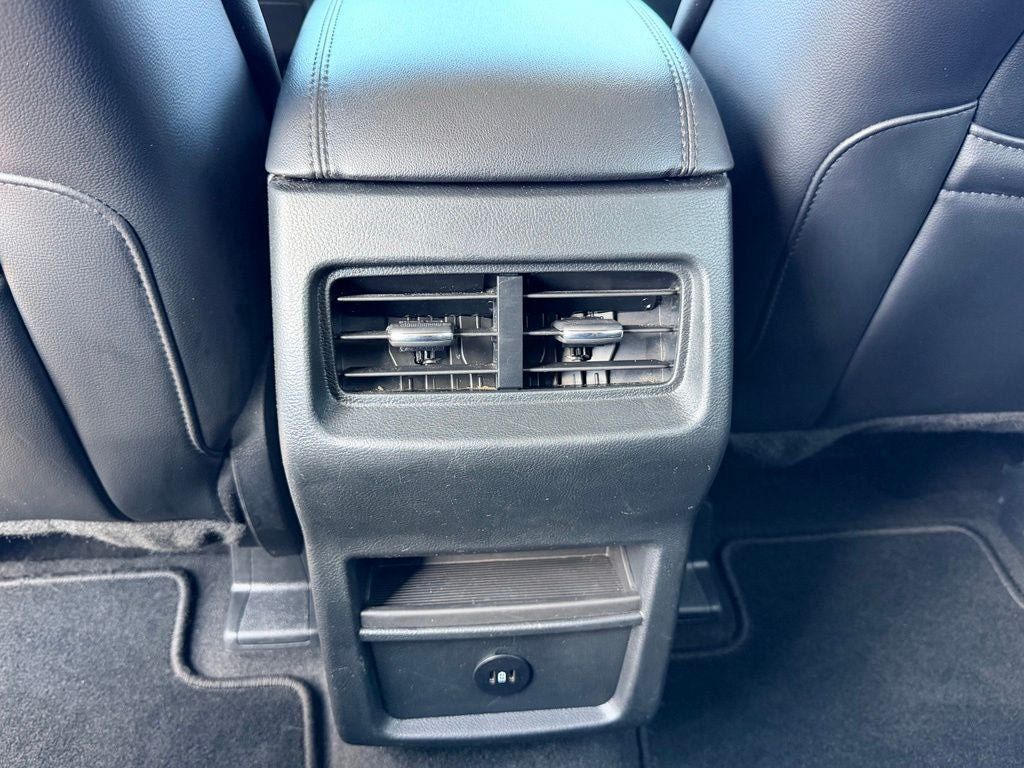 Used 2024 Ford Edge SEL AWD/4WD image 17