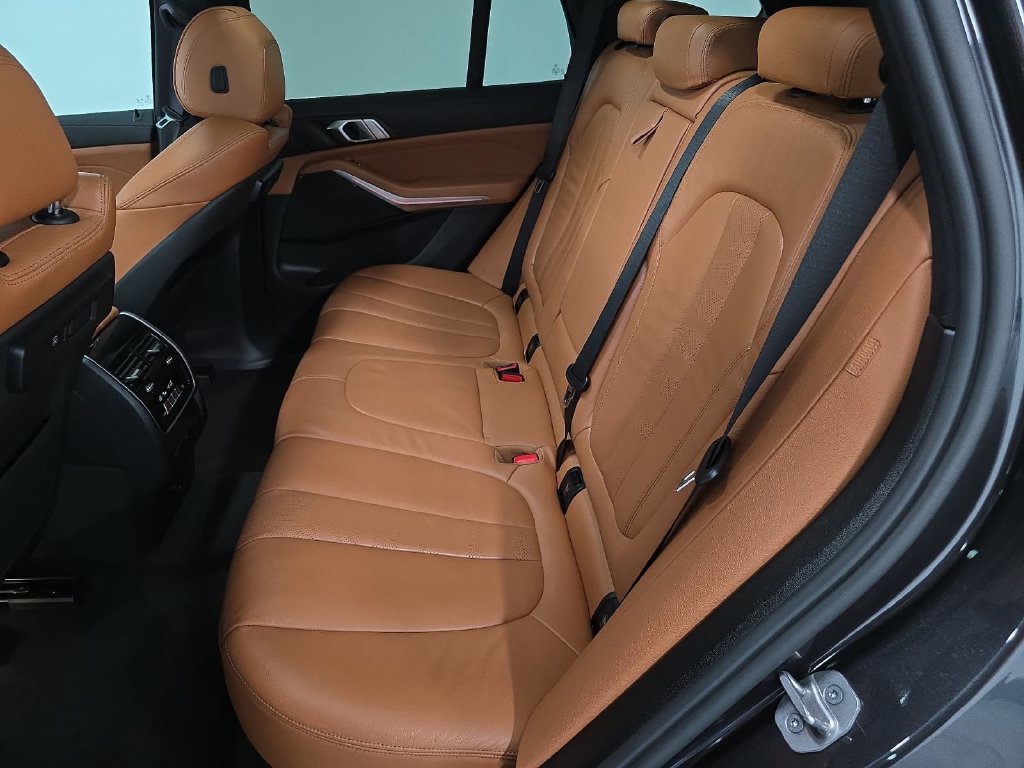 Used 2022 BMW X5 sDrive40i w/ Premium Package RWD image 26