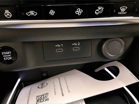 New 2025 Nissan Rogue SL image 29