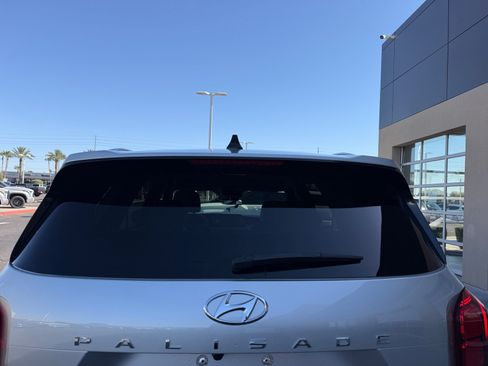 Used 2025 Hyundai Palisade SEL FWD image 24