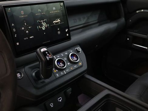 Used 2023 Land Rover Defender 90 V8 image 89