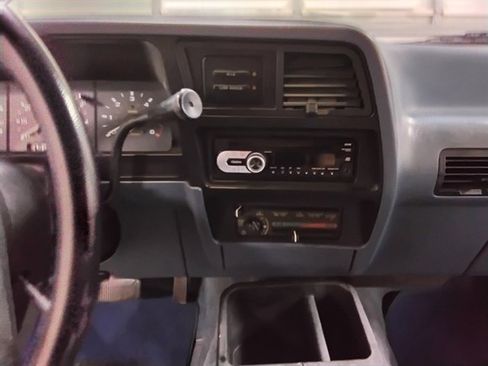 Used 1990 Ford Bronco II 4WD image 12